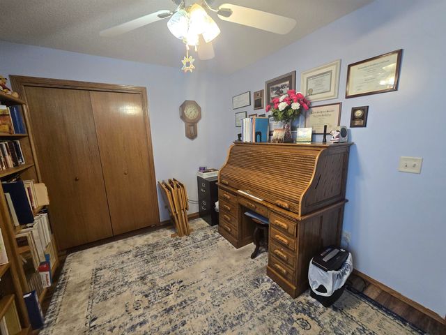 2116 Kingsley St, Newton, KS 67114