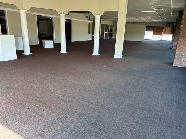 60 MACARTHUR Drive, Alexandria, LA 71303