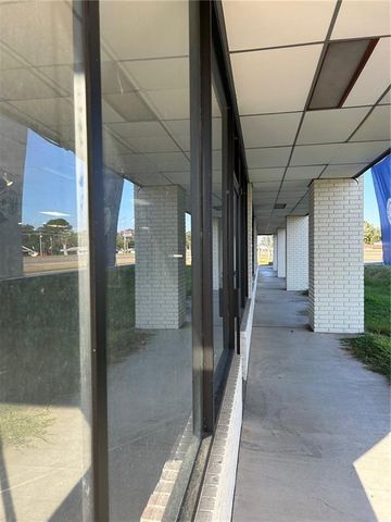 60 MACARTHUR Drive, Alexandria, LA 71303