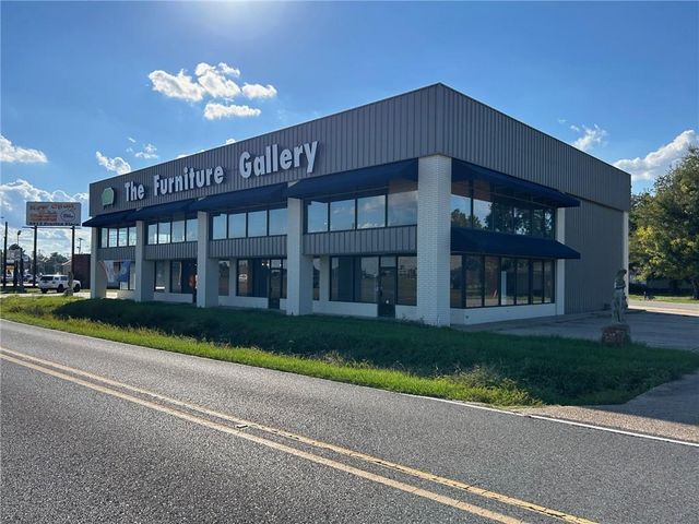 60 MACARTHUR Drive, Alexandria, LA 71303