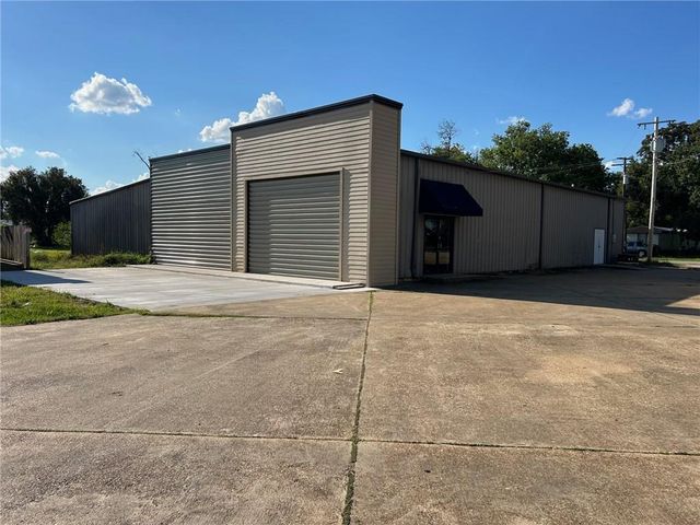 60 MACARTHUR Drive, Alexandria, LA 71303