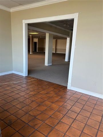 60 MACARTHUR Drive, Alexandria, LA 71303