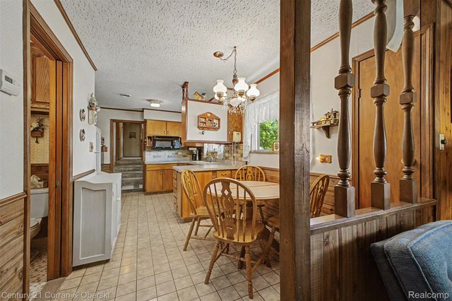 27110 Clairview Drive, Dearborn Heights, MI 48127