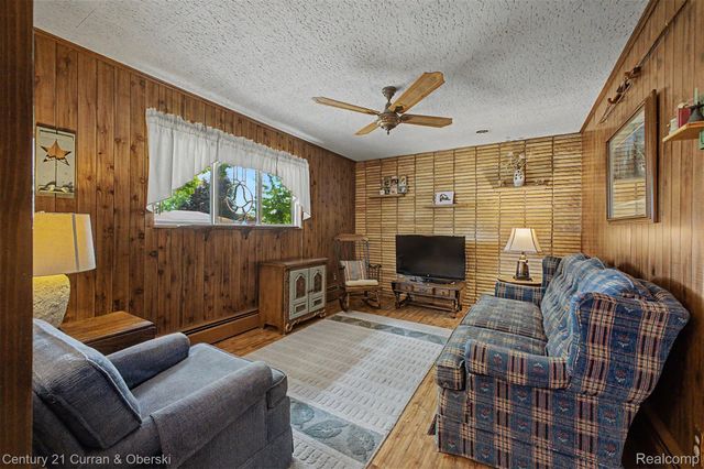 27110 Clairview Drive, Dearborn Heights, MI 48127