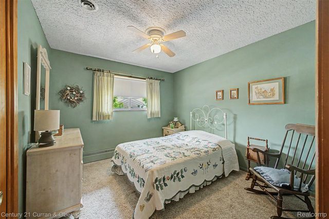 27110 Clairview Drive, Dearborn Heights, MI 48127