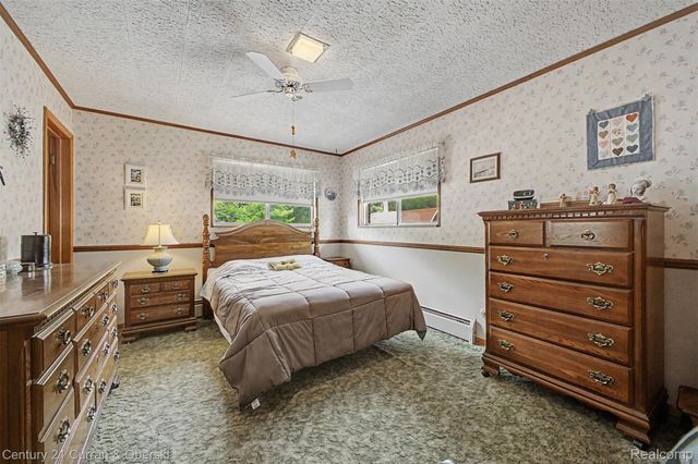 27110 Clairview Drive, Dearborn Heights, MI 48127