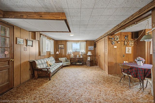 27110 Clairview Drive, Dearborn Heights, MI 48127