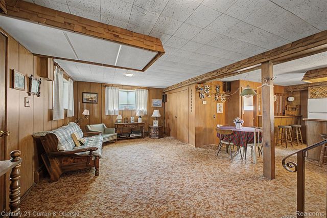 27110 Clairview Drive, Dearborn Heights, MI 48127