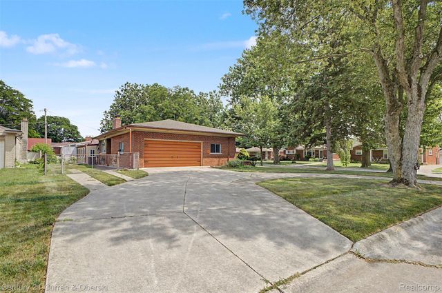 27110 Clairview Drive, Dearborn Heights, MI 48127