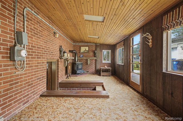 27110 Clairview Drive, Dearborn Heights, MI 48127