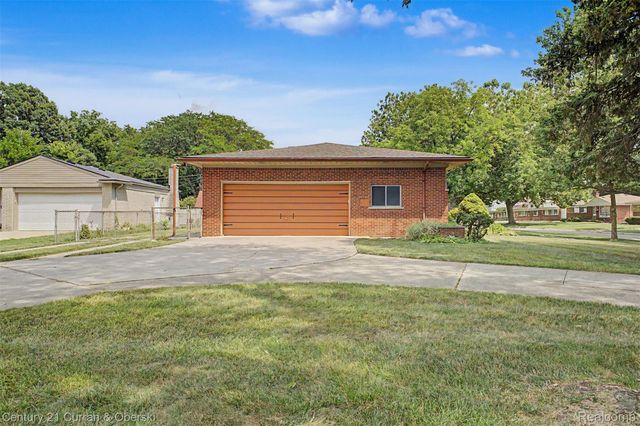 27110 Clairview Drive, Dearborn Heights, MI 48127