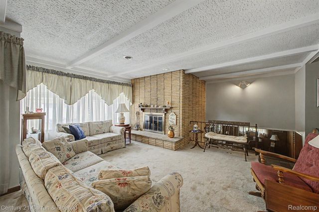 27110 Clairview Drive, Dearborn Heights, MI 48127