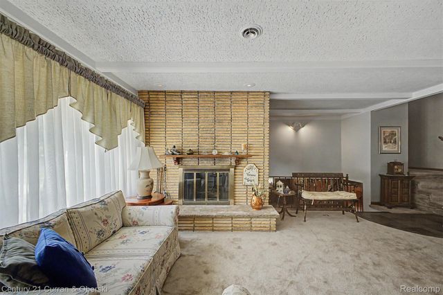 27110 Clairview Drive, Dearborn Heights, MI 48127