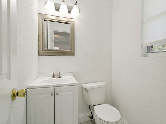 415 Crockett, Lewisville, TX 75057