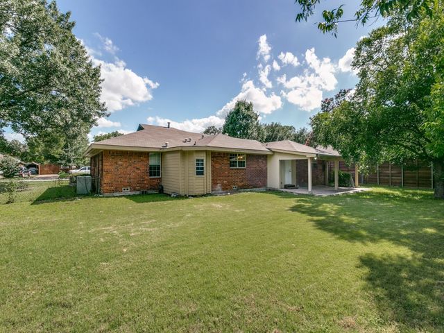 415 Crockett, Lewisville, TX 75057