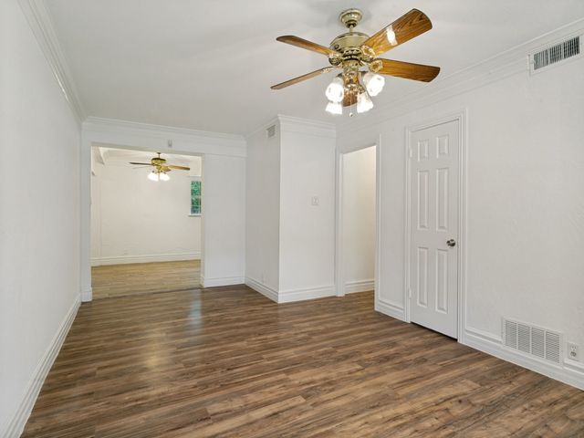 415 Crockett, Lewisville, TX 75057
