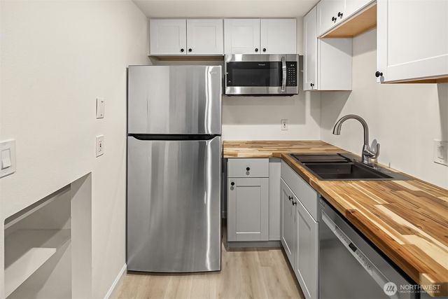 1609 217th Place NE, Sammamish, WA 98074