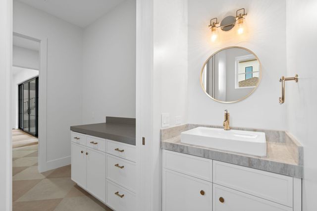 309 Avenue Of Oaks Street, Houston, TX 77009