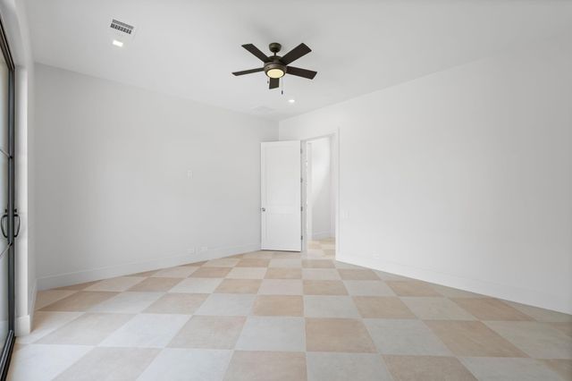 309 Avenue Of Oaks Street, Houston, TX 77009