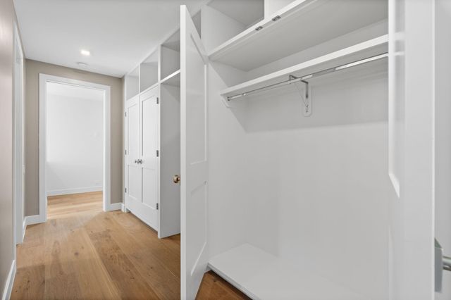 309 Avenue Of Oaks Street, Houston, TX 77009