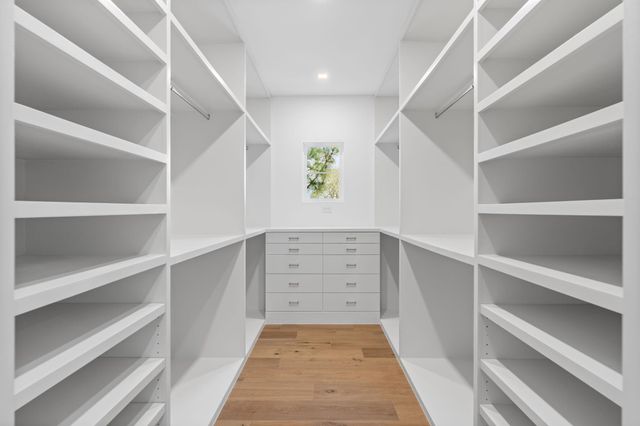 309 Avenue Of Oaks Street, Houston, TX 77009