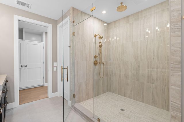 309 Avenue Of Oaks Street, Houston, TX 77009