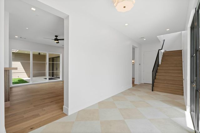 309 Avenue Of Oaks Street, Houston, TX 77009