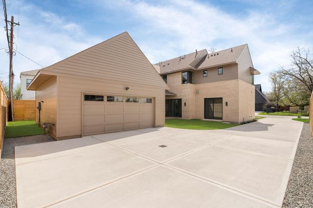 309 Avenue Of Oaks Street, Houston, TX 77009