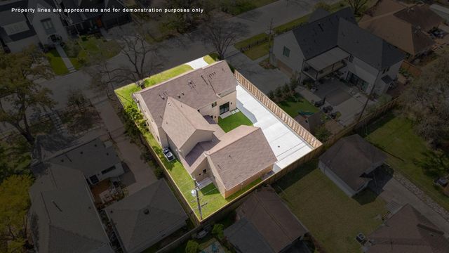 309 Avenue Of Oaks Street, Houston, TX 77009