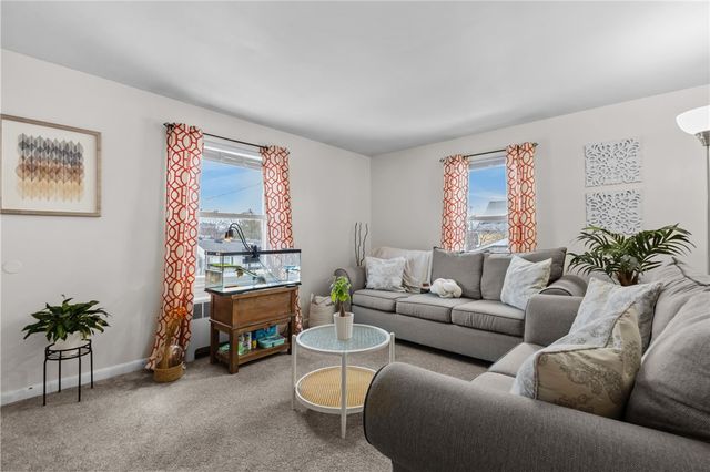 386 Mendon Avenue, Pawtucket, RI 02861