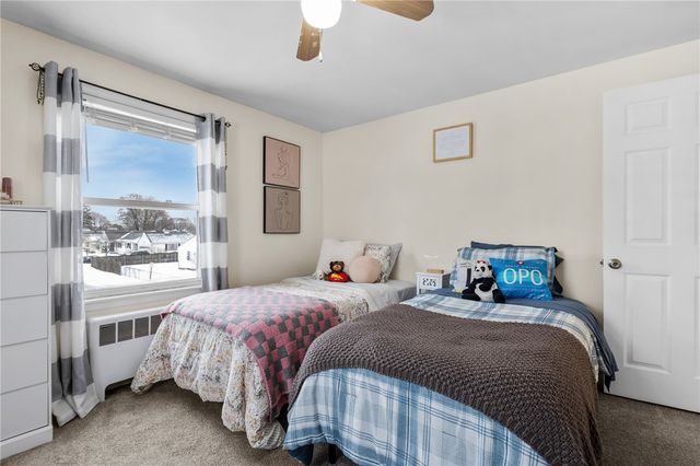 386 Mendon Avenue, Pawtucket, RI 02861