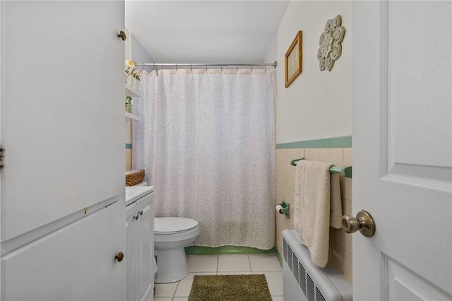 386 Mendon Avenue, Pawtucket, RI 02861