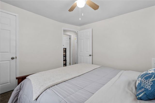 386 Mendon Avenue, Pawtucket, RI 02861