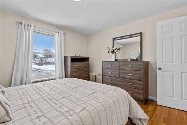 386 Mendon Avenue, Pawtucket, RI 02861