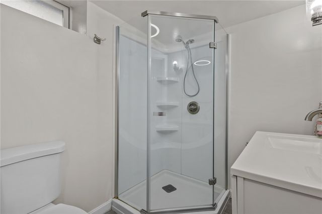 386 Mendon Avenue, Pawtucket, RI 02861