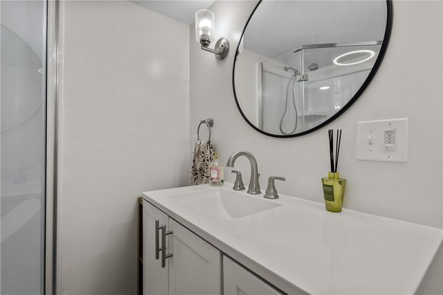 386 Mendon Avenue, Pawtucket, RI 02861