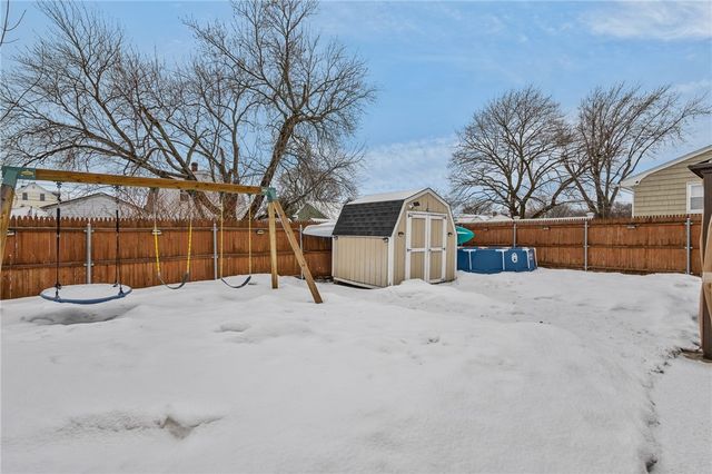 386 Mendon Avenue, Pawtucket, RI 02861