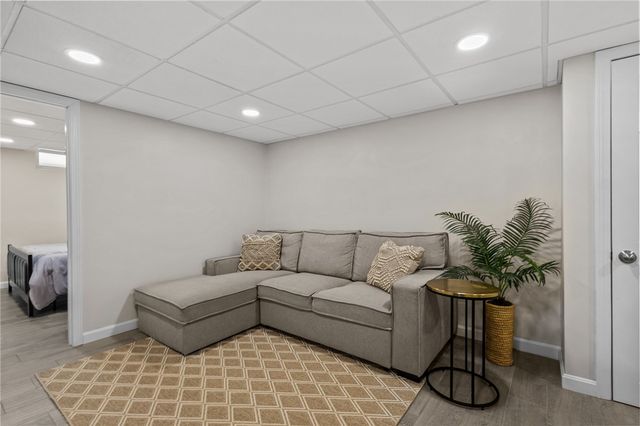 386 Mendon Avenue, Pawtucket, RI 02861