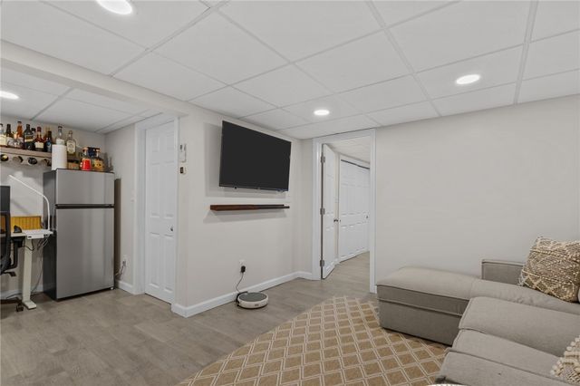 386 Mendon Avenue, Pawtucket, RI 02861