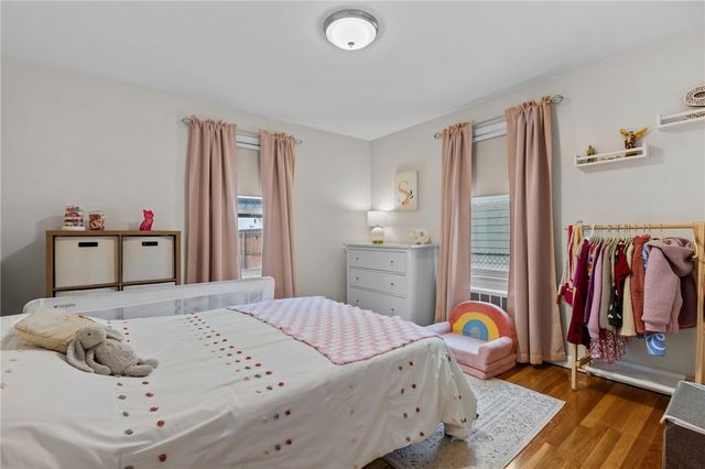 386 Mendon Avenue, Pawtucket, RI 02861