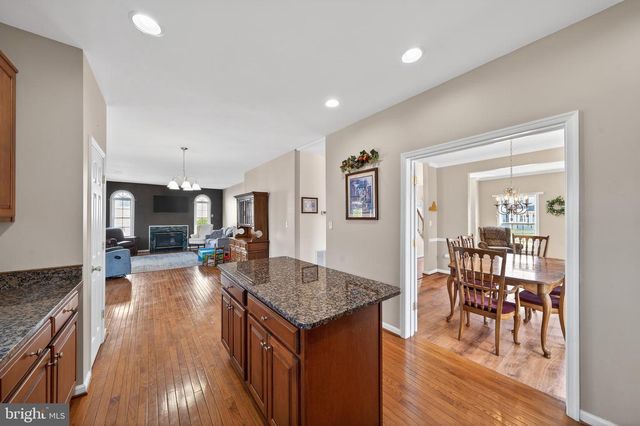 62 NIBLICK CT, Martinsburg, WV 25405