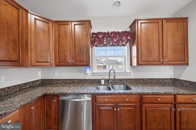 62 NIBLICK CT, Martinsburg, WV 25405