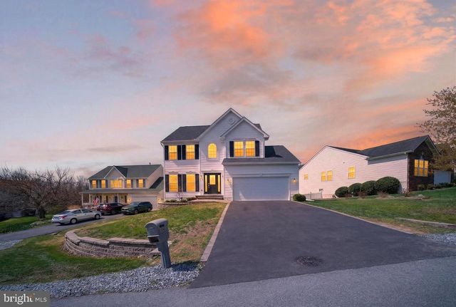 62 NIBLICK CT, Martinsburg, WV 25405