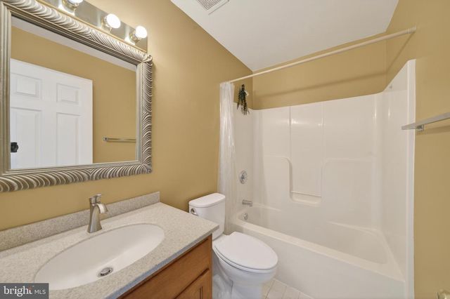 62 NIBLICK CT, Martinsburg, WV 25405