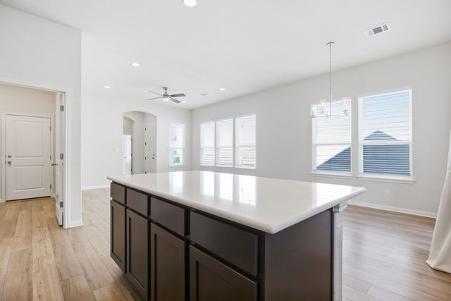 8648 Wellspring LOOP, Round Rock, TX 78665