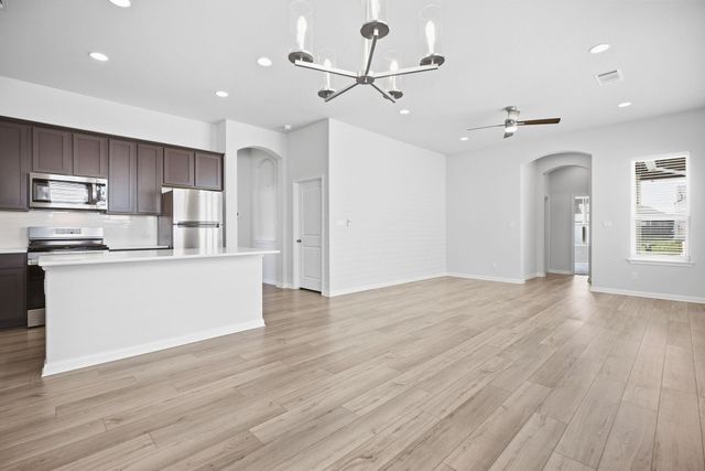 8648 Wellspring LOOP, Round Rock, TX 78665