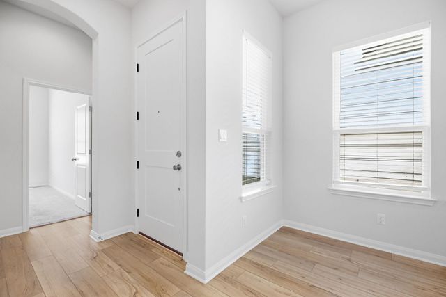 8648 Wellspring LOOP, Round Rock, TX 78665