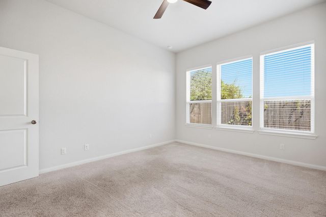 8648 Wellspring LOOP, Round Rock, TX 78665