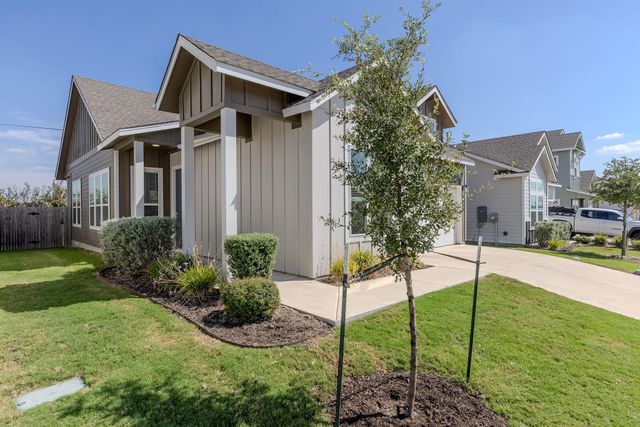 8648 Wellspring LOOP, Round Rock, TX 78665