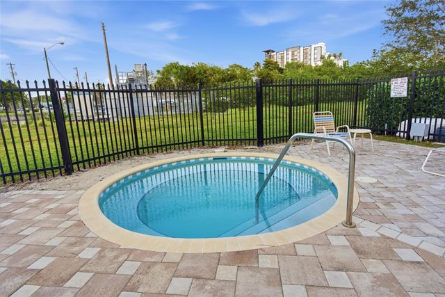 140 S Cypress Road 113, Pompano Beach, FL 33060